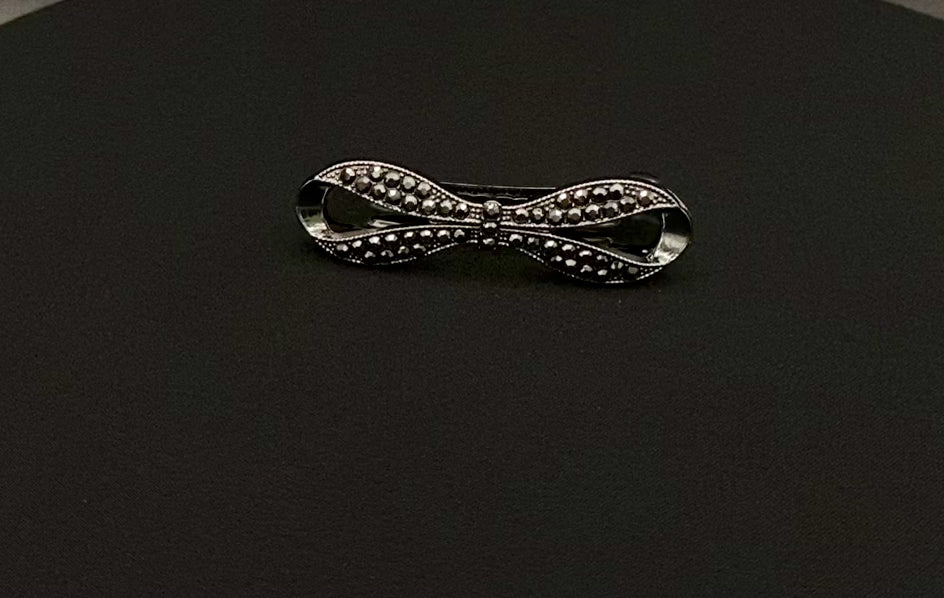 Jasmine Dazzling Hair Clip Black