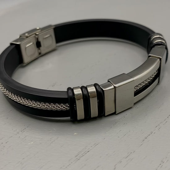 “Urban Vortex Men’s Wrist Wear Bracelet with a vintage-inspired stainless steel link chain design. Available in various finishes including 14K, 18K, 24K gold plated, rose gold plated, and silver plated. Measures 21 cm for a comfortable fit.”